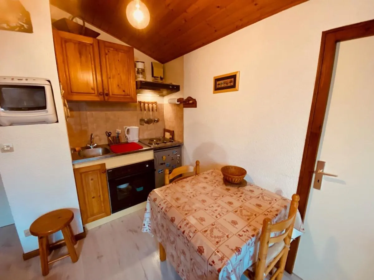 Appartement Cosy 4 Pers. Avec Balcon Et Vue A La Clusaz - Fr-1-459-218